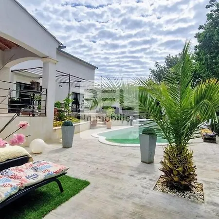 펜션 Belle Contemporaine Avec Piscine *
